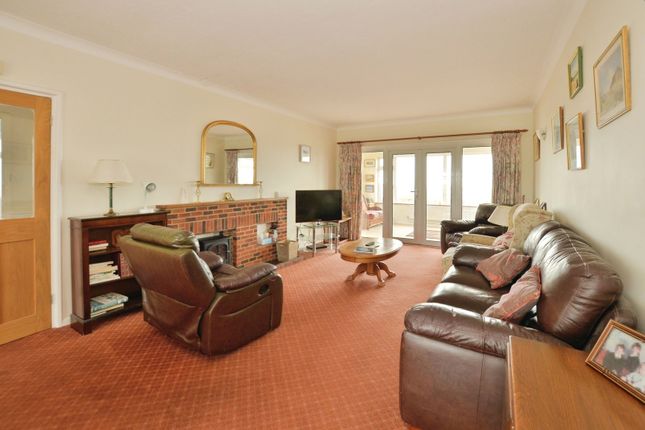 95, Coast Drive, Romney Marsh photo 3
