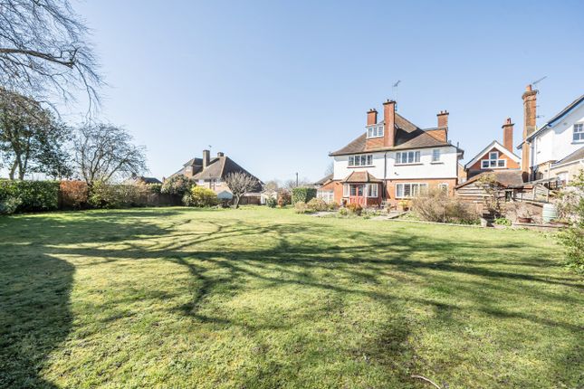 15, Highfield Avenue, Hampshire photo 3