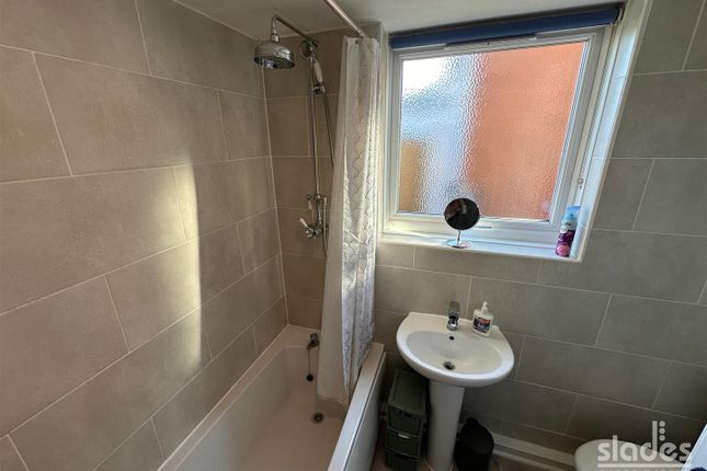 Flat for sale in Markham Road, Winton, Bournemouth