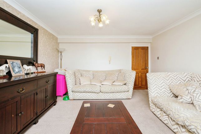 Flat for sale in The Lane, Leeds
