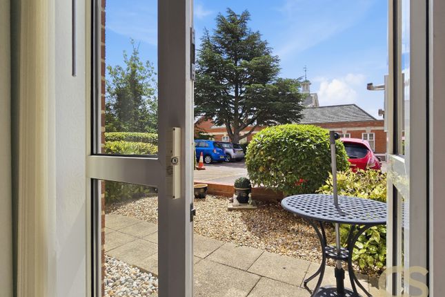 Flat 8, Edwards Court, Hertfordshire photo 4