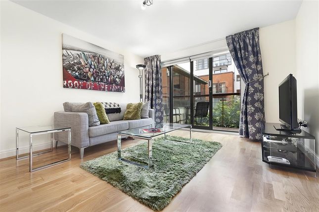 Flat for sale in Horsley Court, Montaigne Close