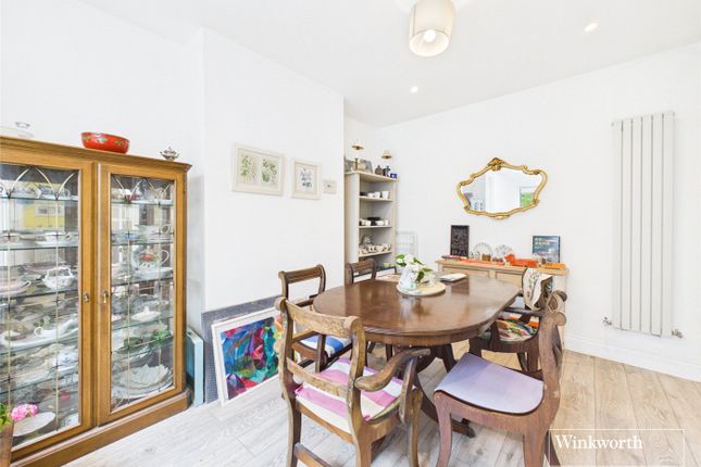 96, Sunny Gardens Road, London photo 4