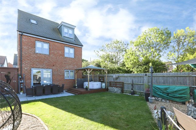 1, Wheatstone Avenue, Sheerness photo 4