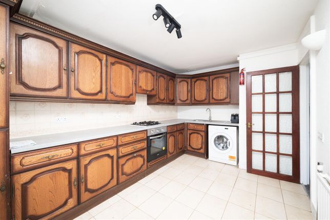 Flat 53, Webheath, Netherwood Street, London photo 4