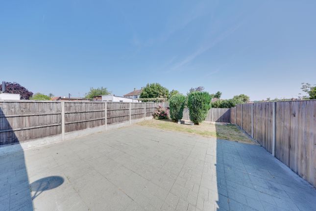 21, Renton Drive, Orpington photo 4