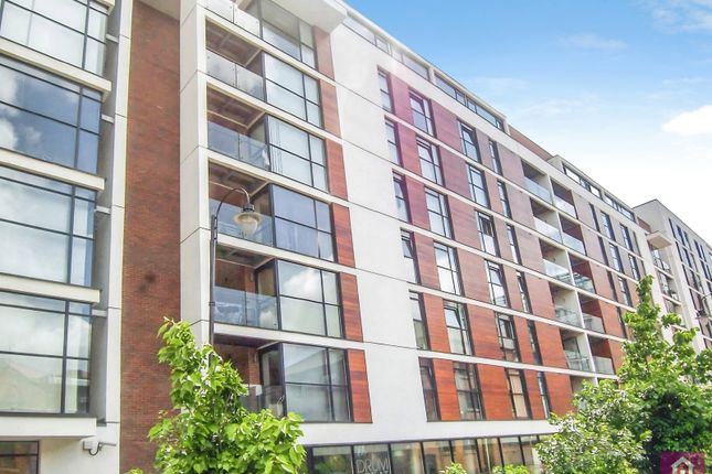 2-bed flat on 8, Hill Quays, Deansgate, £180,000