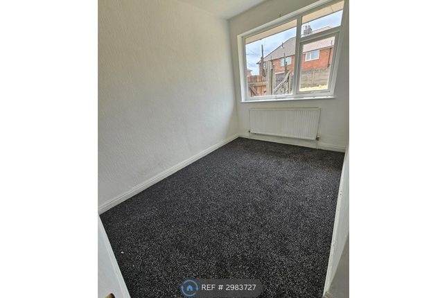 St James St, Farnworth, Bolton photo 4