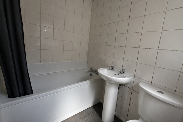 37, Coventry photo 5