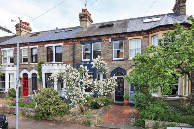 Terraced house for sale in Kimberley Road, Cambridge