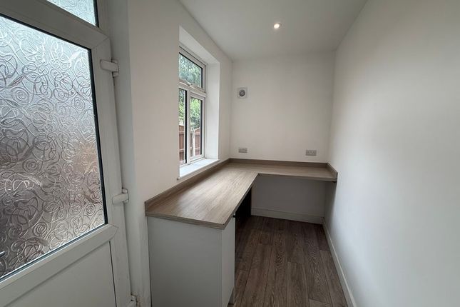 295, Wakefield Road, Normanton photo 4