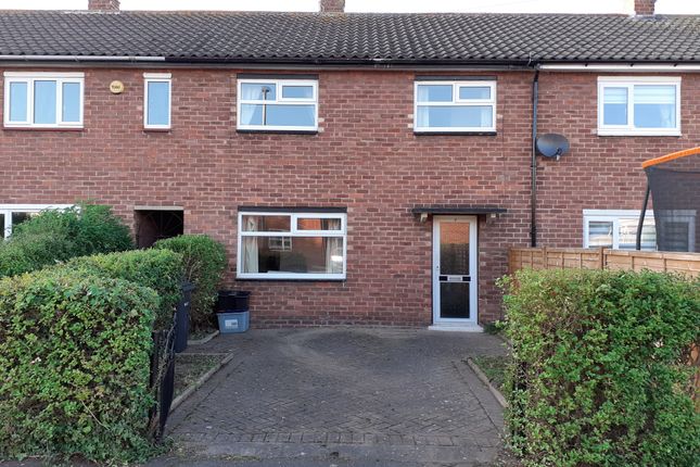 Thumbnail Terraced house to rent in Queens Crescent, Upton