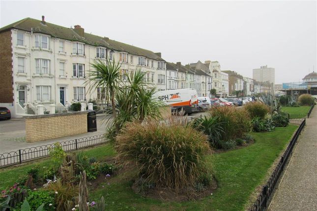 Flat 3, 90, Central Parade, Herne Bay photo 2