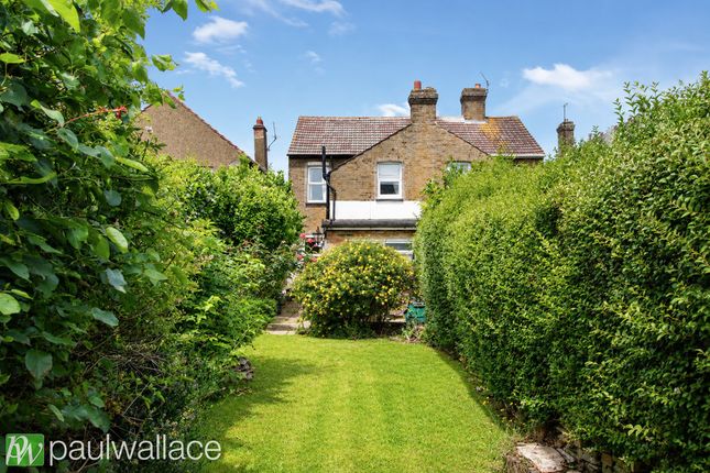 29, Whitley Road, Hoddesdon photo 4