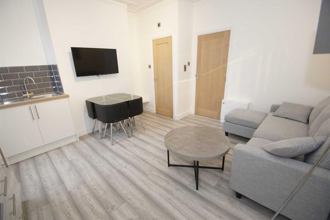 F5,18, Morris Lane, Leeds photo 4