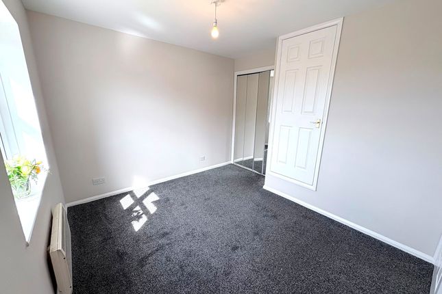 27, Plymouth Close, Eastbourne photo 4