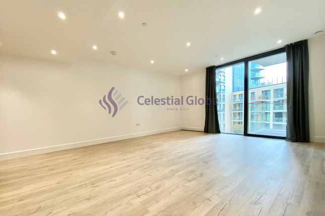Thumbnail Flat to rent in Periila House, Stable Walk, London