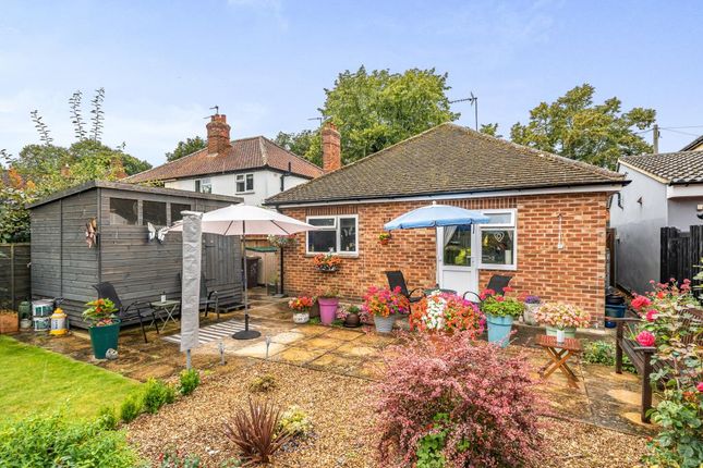 Detached bungalow for sale in Twyford, Oxfordshire