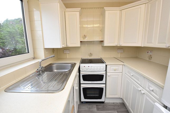 Flat 20, Homecanton House, Carrington Way, Somerset photo 3