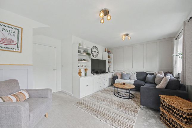 5 Field Close, Southampton photo 4