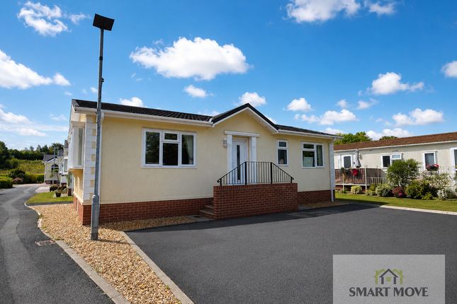 2-bed caravan on 16, Meadow Park, Plox Brow, Preston, £165,000