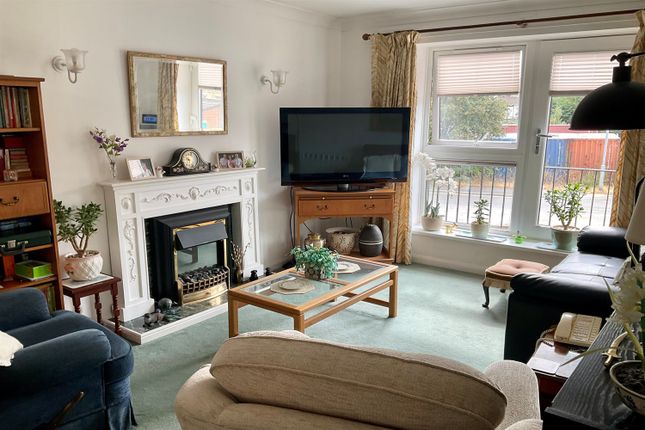 19, Kingsford Court, Coombe Valley Road, Dover photo 4