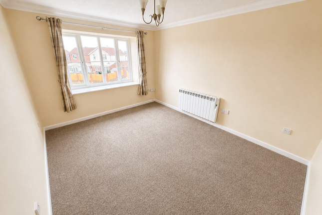 28, Hyde Court, Yeovil photo 3