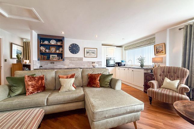 10, Silver Close, Biddulph photo 3