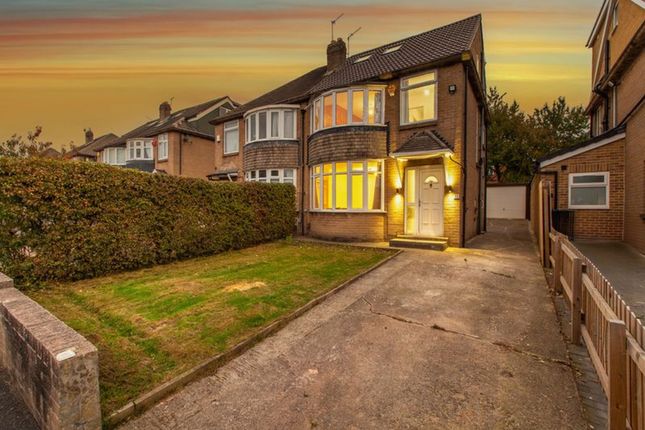 32 Carr Manor Drive, Leeds photo 4