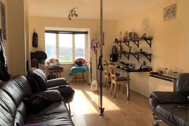 Flat for sale in Viewfield Close, Harrow