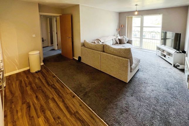 Flat to rent in Hartley Court, Stoke-On-Trent, Staffordshire