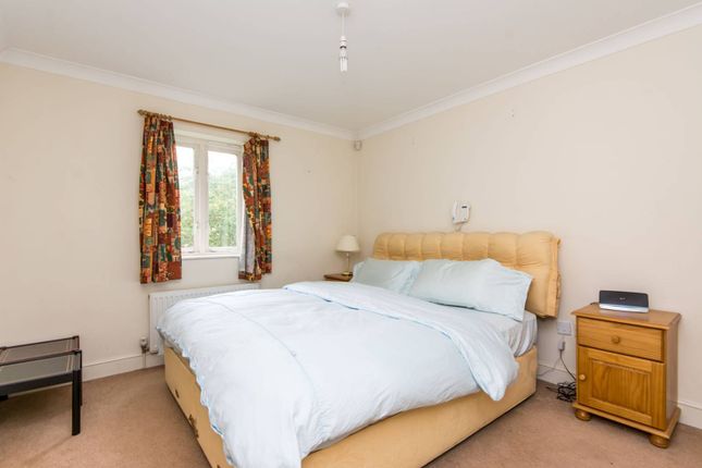 Thumbnail Flat for sale in Coverdale Road, Brondesbury, London