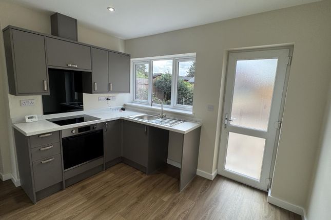 18, Retreat Estate, Downham Market photo 4