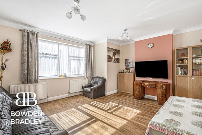 41 Epsom Road, Seven Kings photo 2