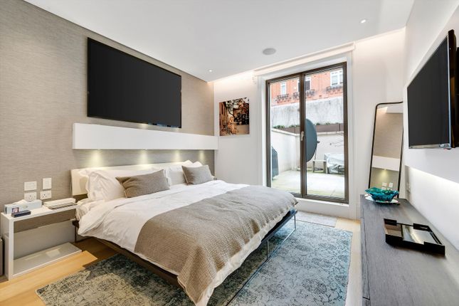 Flat to rent in Chelsea Manor Street, London