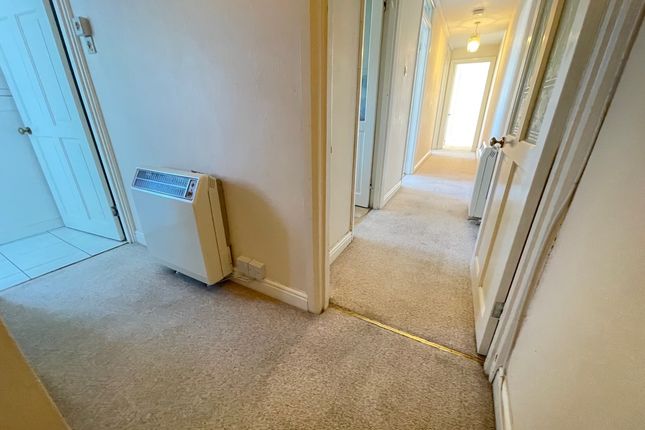 Flat to rent in Grove Road, Bournemouth