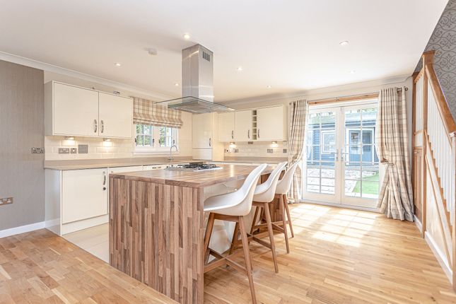 18 Strathearn House, Auchterarder photo 3
