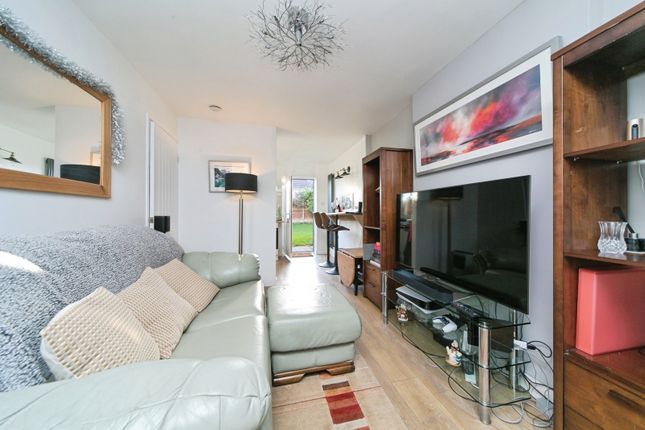 4, Fron Uchaf, Colwyn Bay photo 3