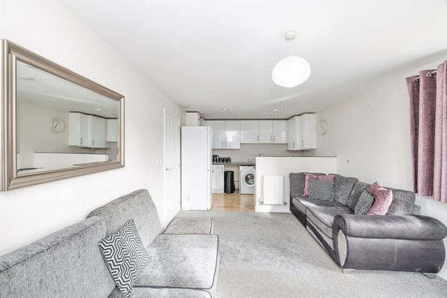 Flat 19, Warhol Court, 1, Baxter Road, Watford photo 3