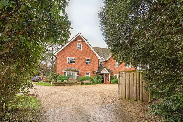 Flat for sale in Boughton House, Green Lane, Henley-On-Thames