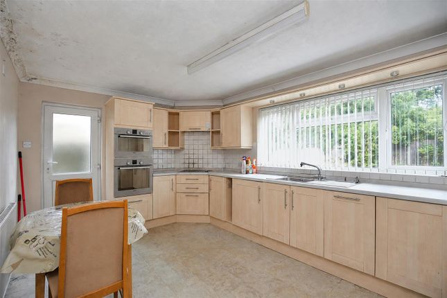 80, Anglesey Avenue, Maidstone photo 2