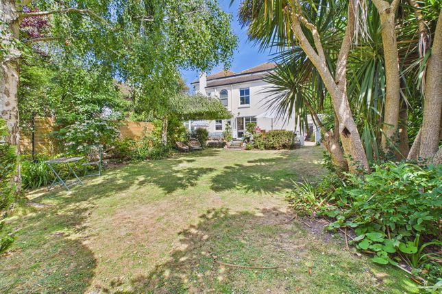 25, Lansdowne Road, Worthing photo 2