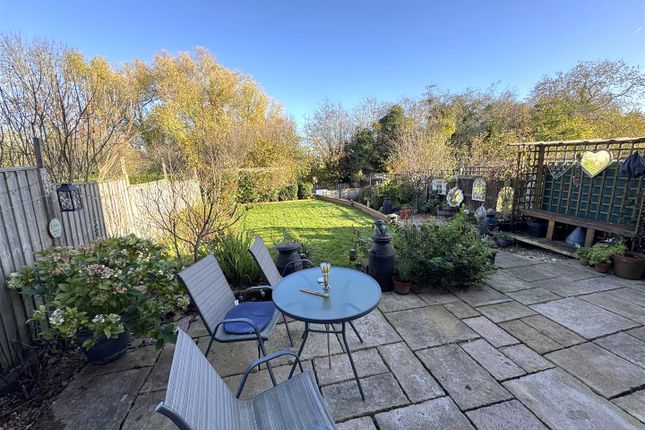 17, Bayfield Gardens, Dymock photo 2