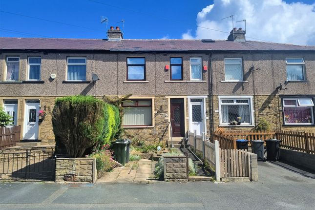 3 bed semi-detached house to rent in Carr Bottom Avenue, Bradford BD5
