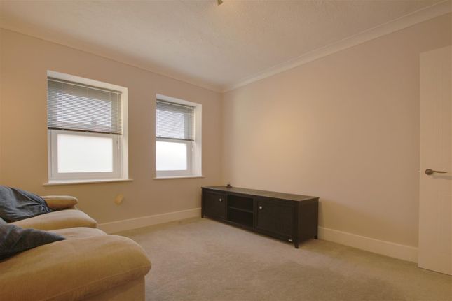 4 Fairfields, 15, Broadwater Road, Worthing photo 2