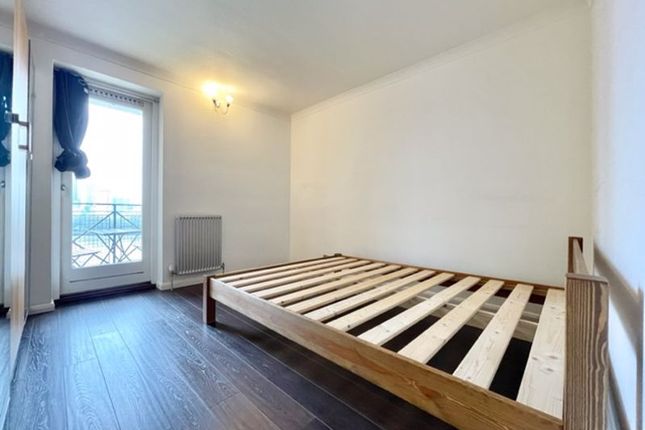 23, King Frederick Ninth Tower, London photo 3