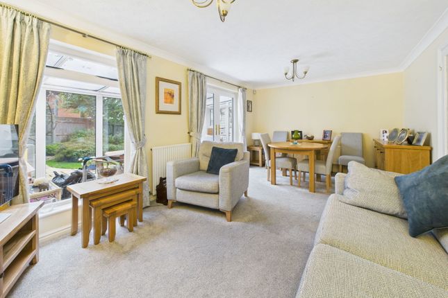 39, Lark Rise, Sidmouth photo 3