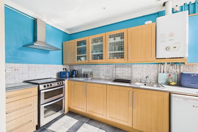 204, New Road, Porthcawl photo 4