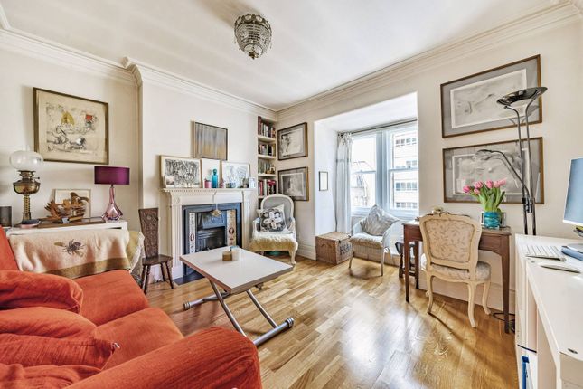 Flat for sale in St Georges Mansions, Pimlico, London