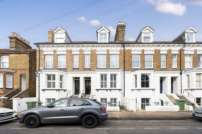 Town house for sale in Edith Road, Faversham
